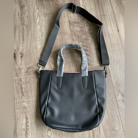NWT Calvin Klein Euphoria black faux leather tote bag adjustable straps, handles - Picture 4 of 11